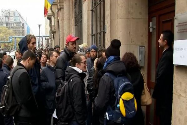 STS anunţă cât va dura votul în străinătate. Sunt 25.000 de tablete predate de STS. Votul începe în Australia (5 nov.2019)