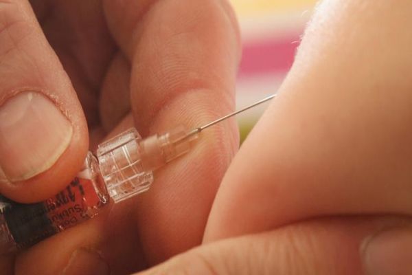  Boala care aduce sistemul imunitar la nivelul celui din copilărie 