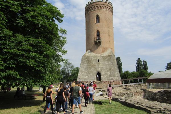 Curtea Domnească îşi promovează oferta culturală la Târgul de Turism al României