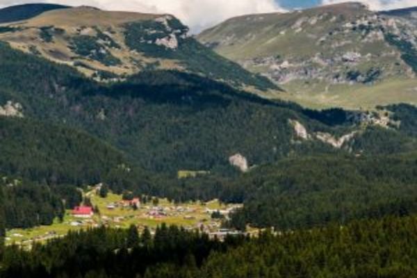 Parteneriat între CJ Dâmbovița și Universitatea de Arhitectură și Urbanism "Ion Mincu" din București