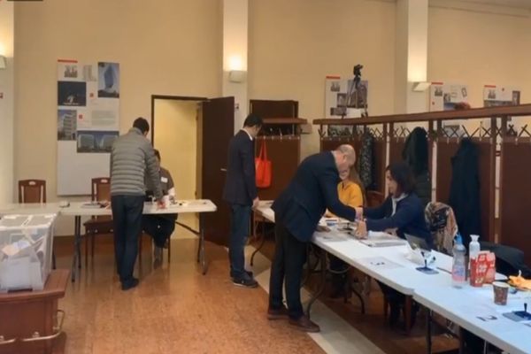 Peste 115.000 de români au votat, în Diaspora, pentru prezidențiale, până la ora 10.30 (9 noiembrie)