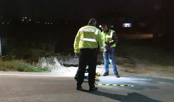 VIDEO Trei tineri din Răzvad, loviți intenționat cu mașina, de un șofer. Declarație halucinantă a acestuia