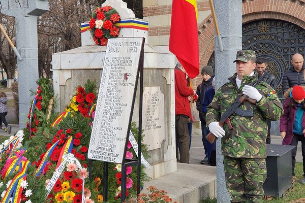 Foto-Video| 30 de ani de Libertate. Moment de comemorare la Târgoviște