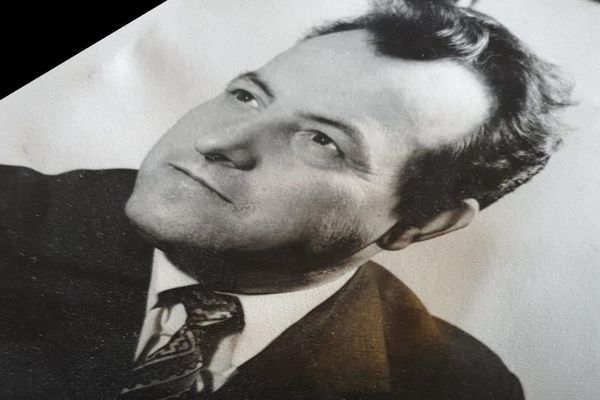 Încă un deces îndoliază comunitatea academică târgovișteană. Primul rector de la Universitatea "Valahia", Florea Oprea(93 de ani), a trecut la cele veșnice