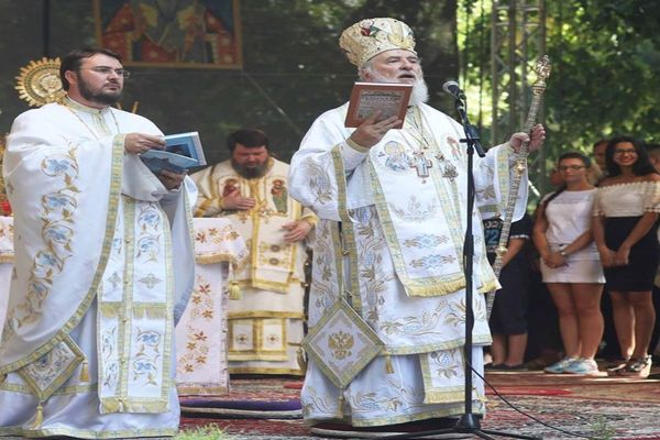 BOR intervine în cazul preotului ce a lăsat sutana pentru politică. "Urma să fie caterisit"