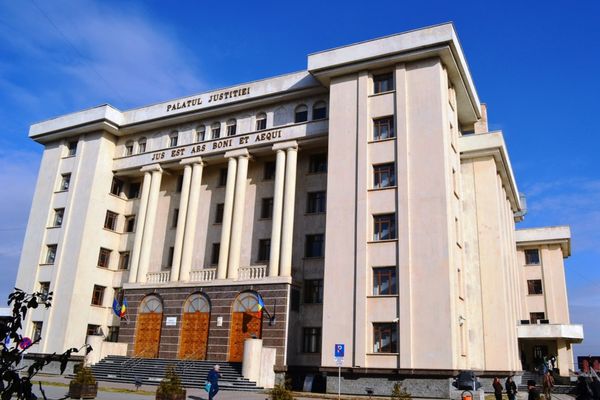 Revoltă în rândul magistraților de la Tribunalul Dâmbovița. "E afectată independența justiției", spun judecătorii