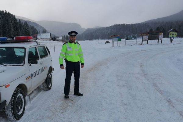 Avertizare Infotrafic emisă de Poliția Română, pentru mai multe drumuri din țară