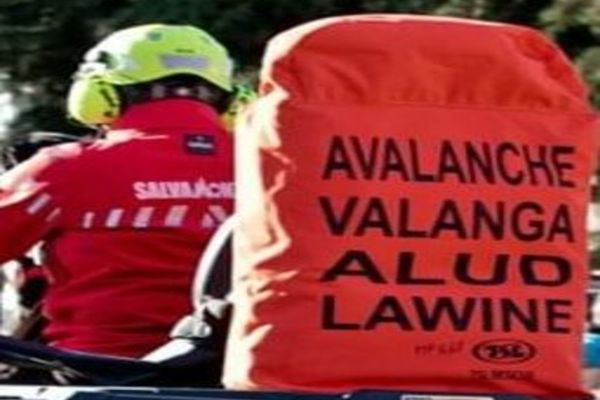 Salvamont avertizează! Este pericol de avalanșe în zona montană