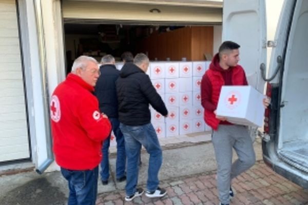 "Proiectul Moș Crăciun", la Crucea Roșie Dâmbovița