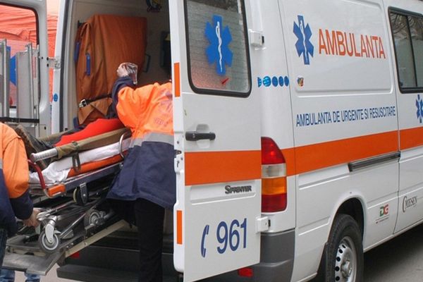 Bărbat înjunghiat în gât, pe fondul consumului de alcool, la Potlogi, în Dâmbovița, de un tânăr de 23 de ani