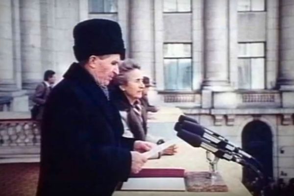Imagini rare. Cu exact 30 de ani în urmă Ceușescu ținea ultimul discurs. Imagini ce nu au fost difuzate