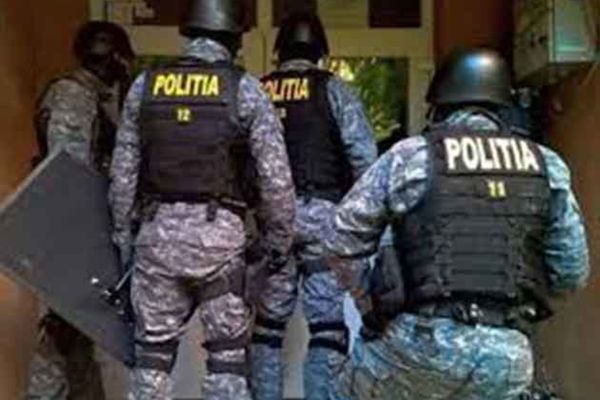 Se schimbă legea. Polițiștul poate intra fără mandat întro locuință, în anumite situații. Vezi despre ce este vorba