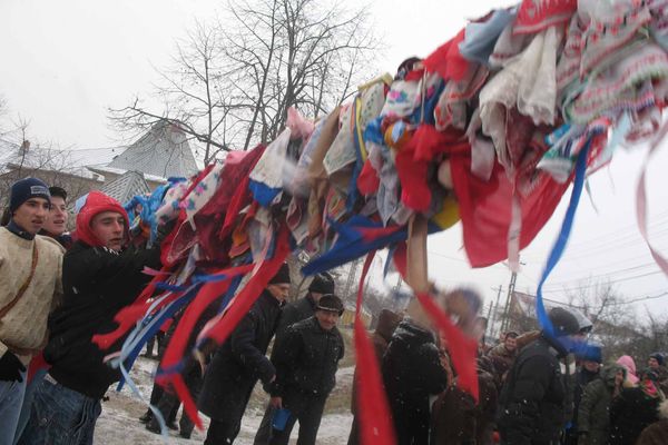 Foto| "Geavrelele"-Obicei unic în lume, la Morteni, în Dâmbovița