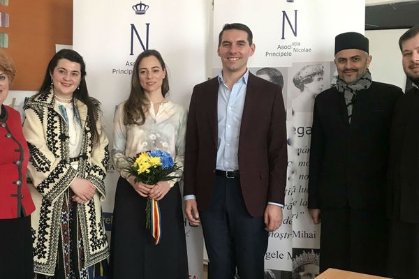 Vizită regală în Dâmbovița. Principele Nicolae al României a fost invitat la o școală din Serdanu