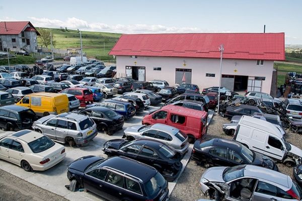 Un dâmbovițean, ce vindea piese auto second-hand, a rămas fără ''afacere'', din cauza autorizației de mediu