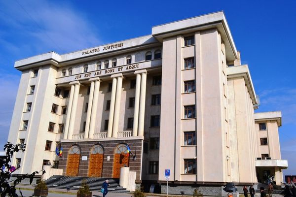 Magistrații dâmbovițeni renunță la protestele demarate în 29 ianuarie