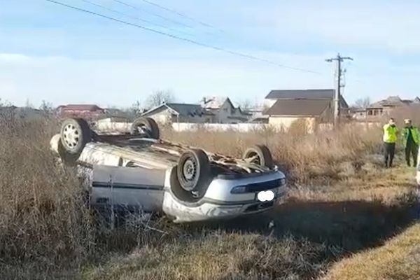 Accident spectaculos pe DN 72, la Priseaca. O persoană a ajuns la spital