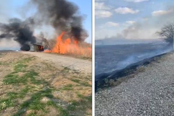 Incendiu puternic la Lacurile Lazuri, în Dâmbovița. Focul a produs pagube importante