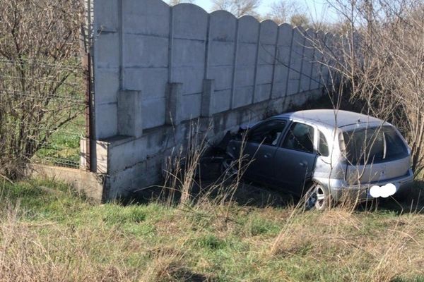 Impact violent. Două persoane au ajuns la spital, în urma unui accident petrecut pe DN 71