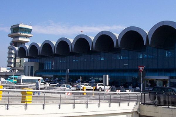 CNAIR anunță că accesul auto în cel mai mare aeroport al țării (Otopeni) este deviat, pentru aproape două luni