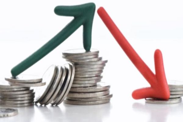 Mihai Daraban, președintele CCIR, privește, de pe margine, cum IMM-urile se prăbușesc