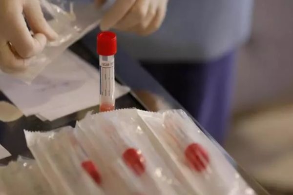 Numărul românilor morți în străinătate din cauza COVID-19 a ajuns la 7