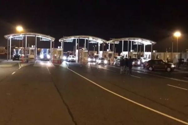 VIDEO - Imagini de la graniță cu miile de români care au intrat în țară, noaptea trecută (17-18 martie)