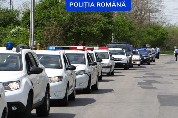 Foto| Acțiune de amploare a polițiștilor dâmbovițeni, la sfârșit de săptămână. Aproape 100 de infracțiuni descoperite în doar câteva ore