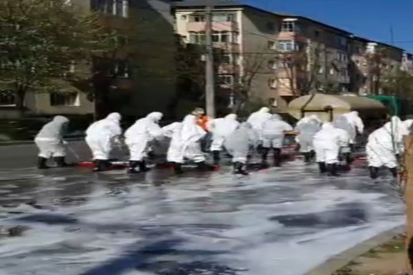 Acțiune impresionantă de igienizare și dezinfecție la Târgoviste, împotriva coronavirusului