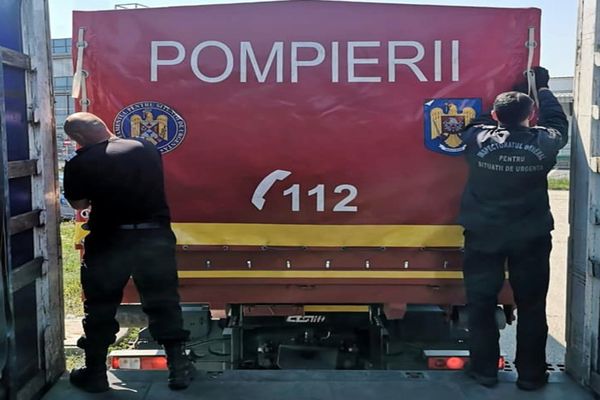 Noi echipamente de protecție ajung în județul Dâmbovița. Vor fi distribuite de reprezentanții ISU DB