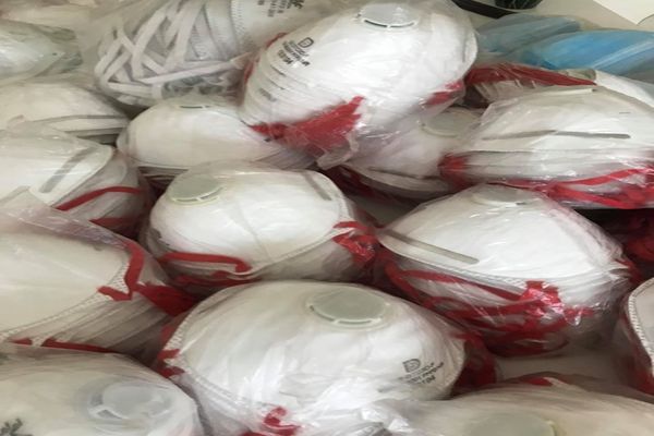 Noi echipamente de protecție au ajuns în Dâmbovița și vor fi distribuite de ISU Dâmbovița, către unități medicale