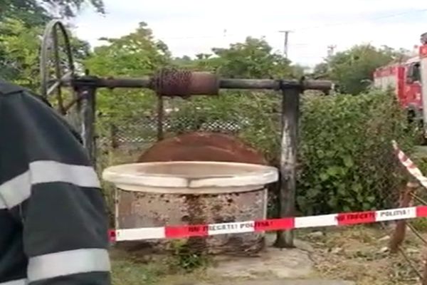 Descoperire șocantă la Băleni. Bărbat de 87 de ani găsit decedat în fântână