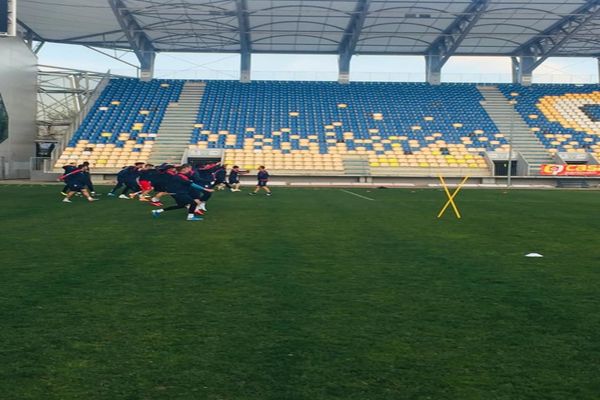 Chindia anunță că testele pentru coronavirus, efectuate echipei și staff-ului, au ieșit negative. Se reiau antrenamentele