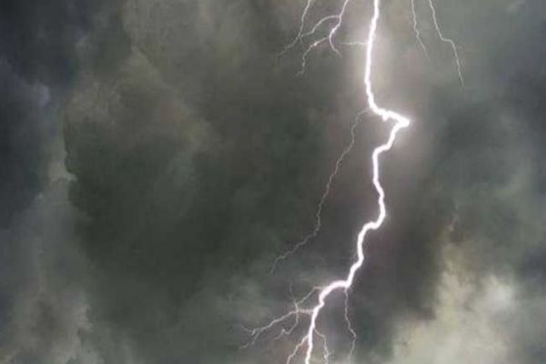 Atenție! Cod galben de furtună și grindină, din nou, (și) în Dâmbovița (30 mai)