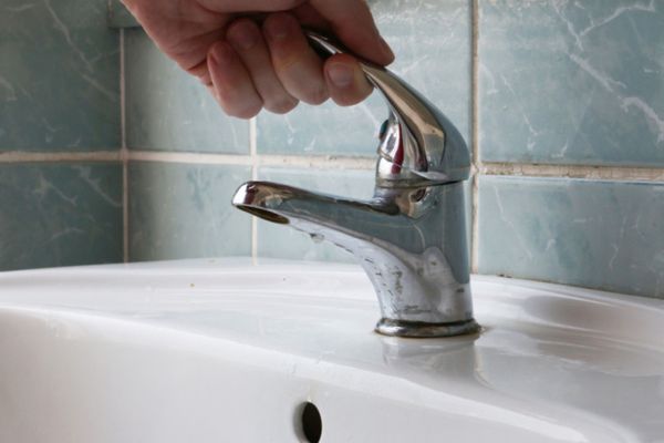 Apă potabilă cu porția, în mai multe localități din Dâmbovița. Vezi unde