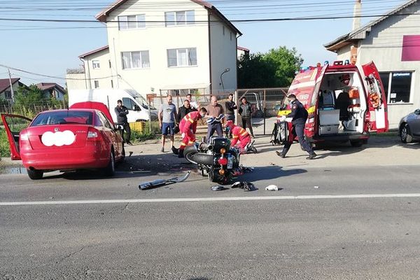 Update| Accident grav la Crevedia, pe DN 1. Motociclist spulberat de pe șosea, de o mașină