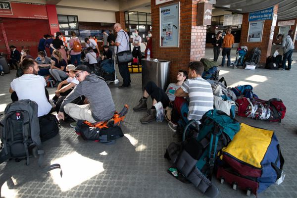 Precizări importante. Ce se întâmplă cu persoanele ce vin în România din țările ce nu se regăsesc în lista de 17 state europene, fără probleme de coronavirus