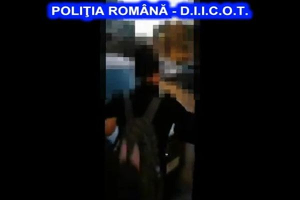 Grupare teroristă destructurată! Anunţau plasare de bombe în aeroporturi!