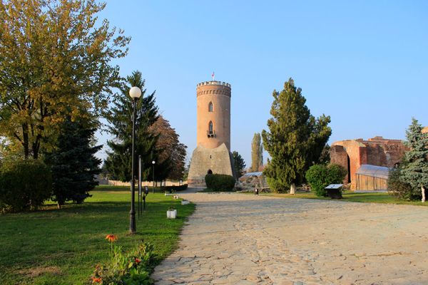 După aproximativ 8 ani de la ultima reabilitare, "Curtea Domnească" din Târgoviște intră iar în renovare