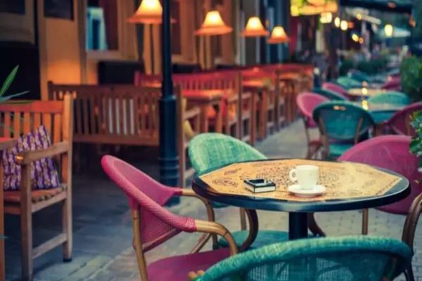 Reguli extrem de stricte pentru redeschiderea teraselor, de la 1 iunie. Accesul pe bază de programare, printre noile norme