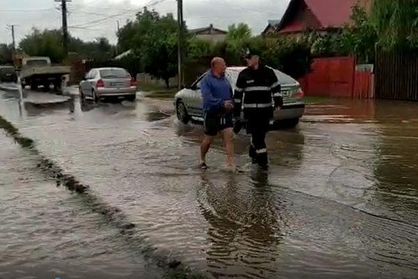 Update -Video| Ploile abundente au făcut ravagii și în Dâmbovița. Inundații la Ciocănești, Crevedia și Cornești