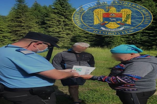 Jandarmii  din dâmbovița, acțiuni de informare în zona montană