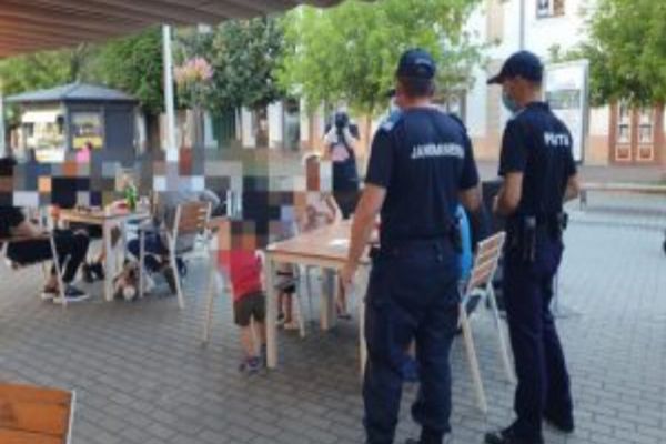 296 de sancțiuni aplicate de polițiștii dâmbovițeni pentru nerespectarea regulilor de prevenire a răspândirii epidemiei de coronavirus