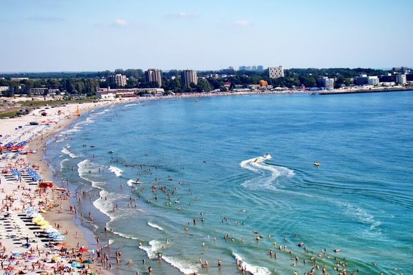 Măsuri pentru litoral și zonele de munte, anunțate cu o zi înainte de weekend 