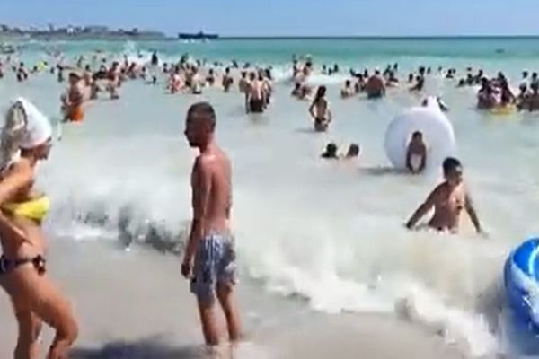  Masca ar putea deveni obligatorie și în spații deschise și aglomerate