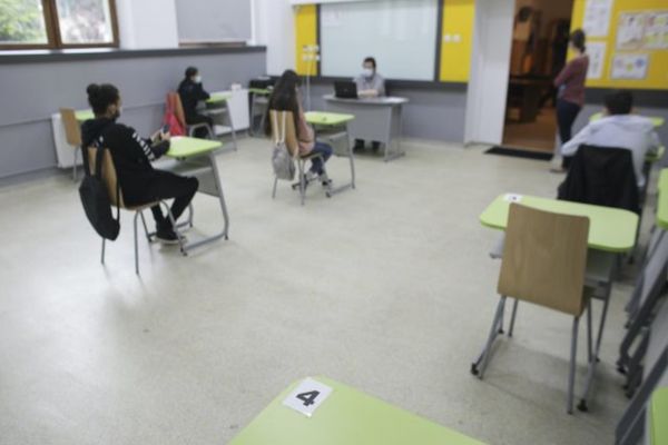 Accesul la cursuri, interzis în Belgia pentru copiii care au fost în vacanță în Bulgaria, România și Spania 