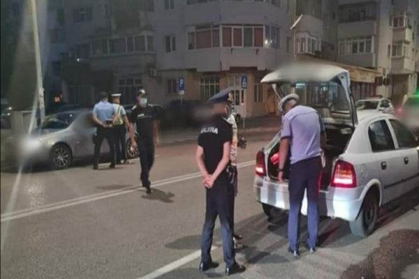 Sute de persoane legitimate și zeci de amenzi aplicate de polițiștii din Dâmbovița