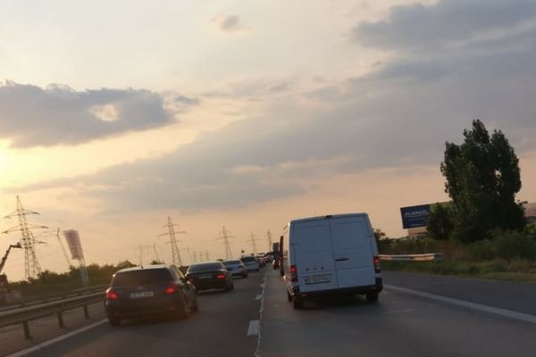 Dâmbovița. Trafic oprit pe A1 București-Pitești, din cauza unui accident 