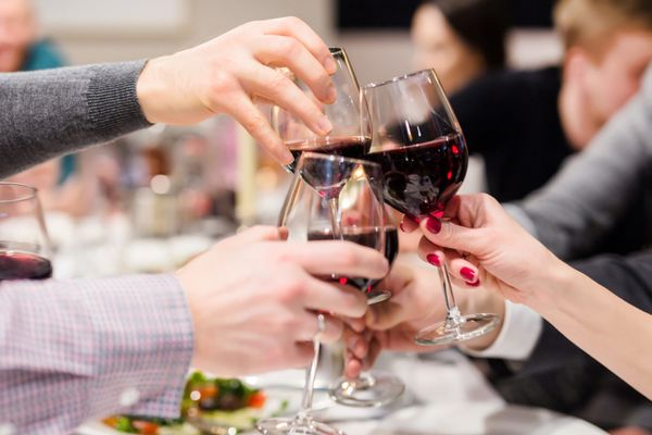 Restaurantele nu se vor deschide deocamdată 