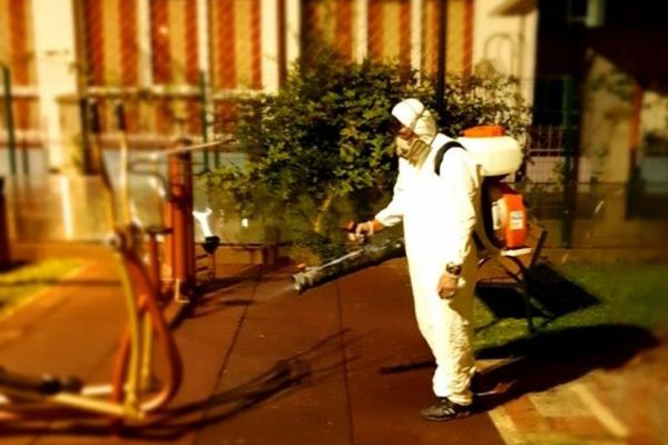 Locuri de joacă dezinfectate pentru a limita răspândirea COVID, la Târgoviște!